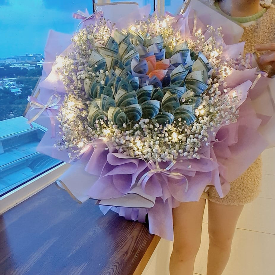 money-cash-bouquet